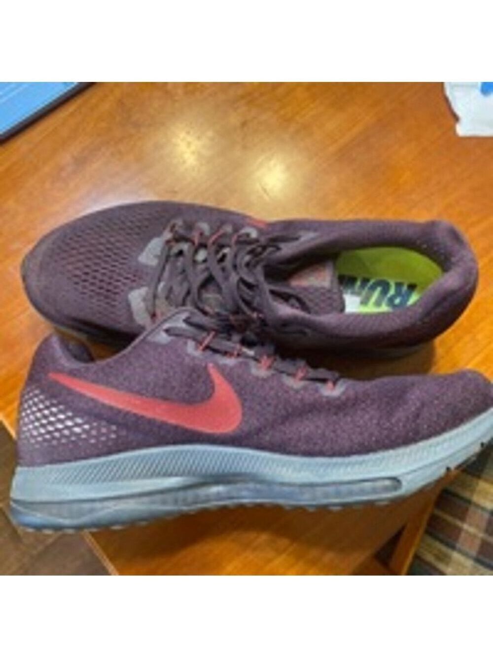 Men's Nike Running Shoes Size 9 Maroon zoom All Out